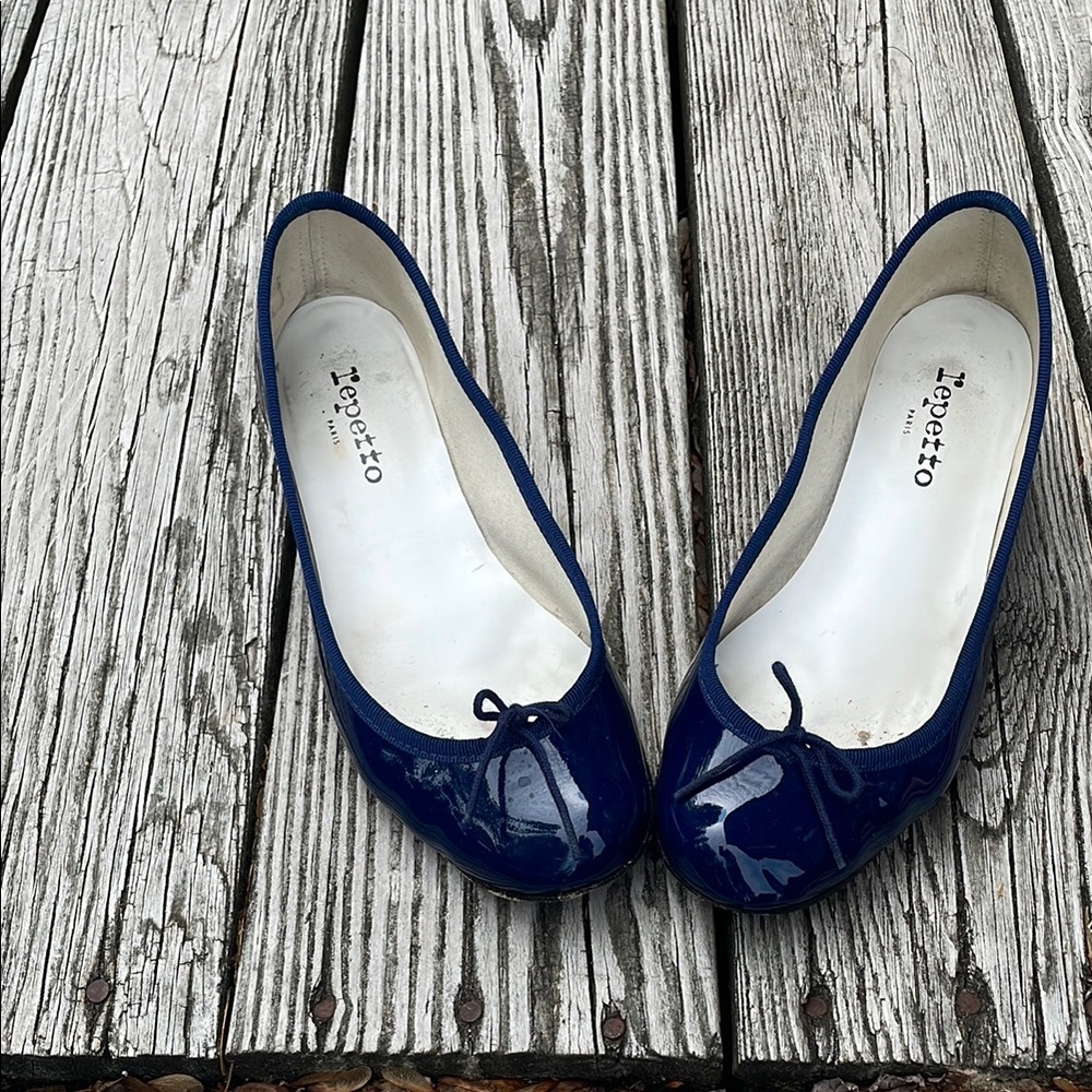 Repetto navy small heel 38.5